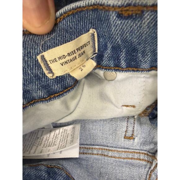 Madewell The Mid-Rise Vintage Perfect Jean Ankle Size 26 (one stain) Light Wash - Picture 6 of 9